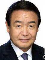 黒岩 信忠