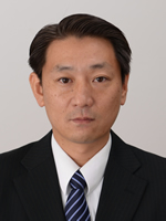 井川 泰雄