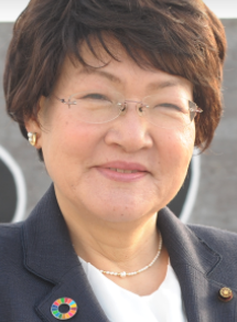 青木 まりえ