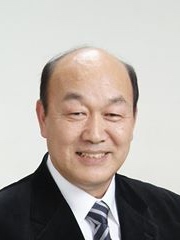 川崎 彰治