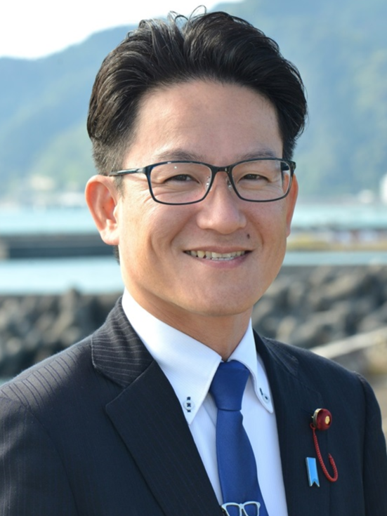 島 なおや