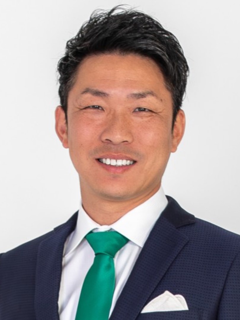 新沢 亮二
