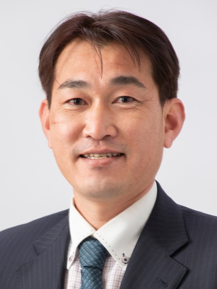 坂手 洋介