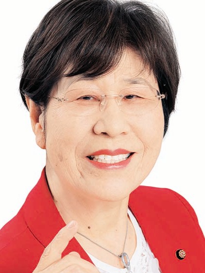 小崎 愛子
