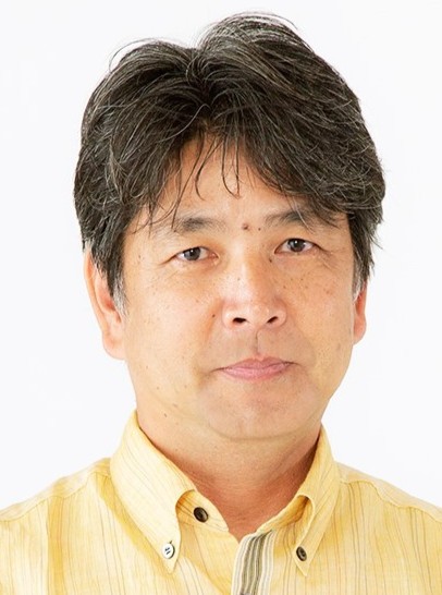 上間 堅治