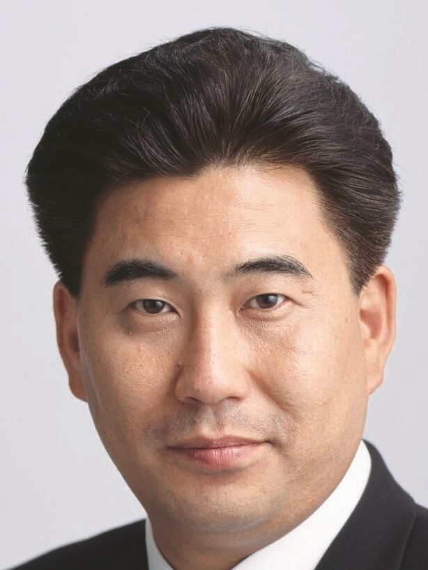 富田 昭雄
