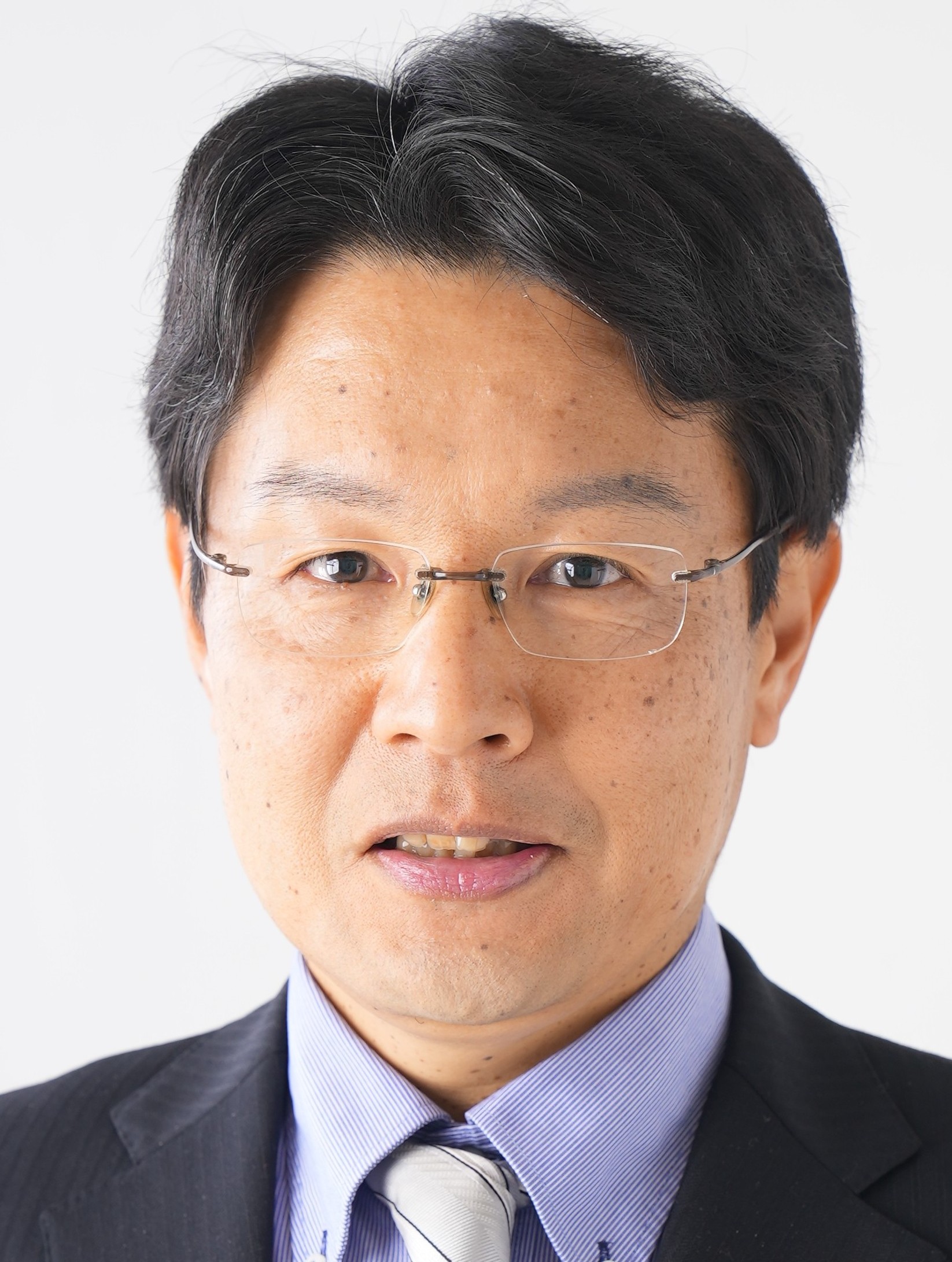 岡田 しん