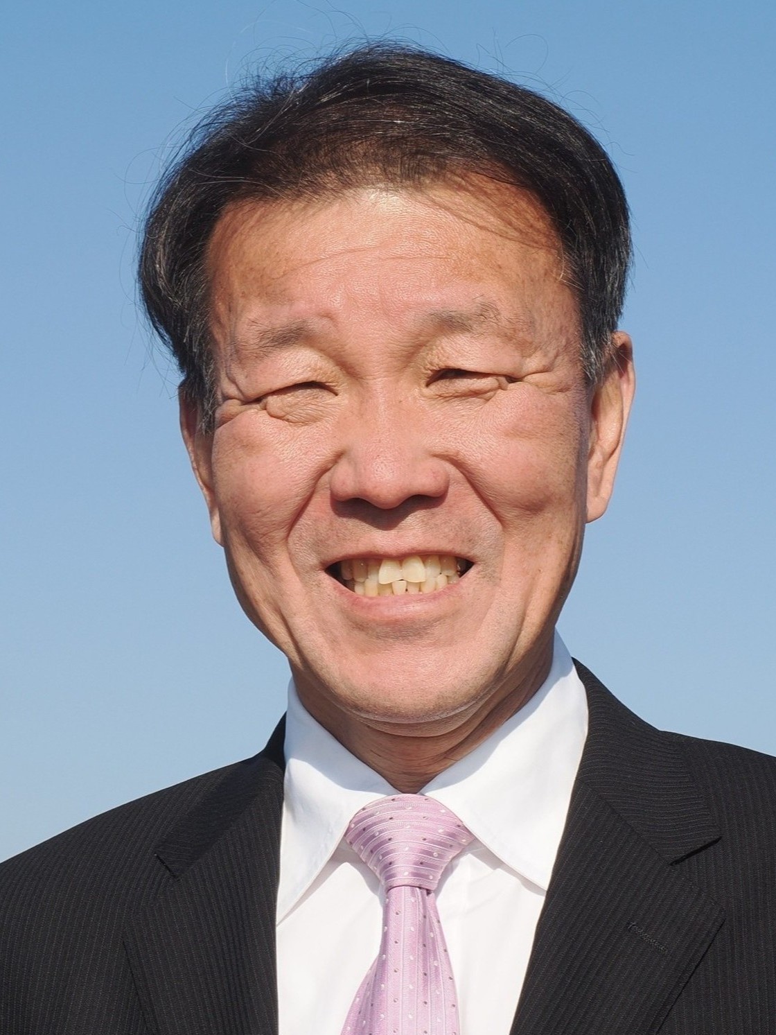 まいえ 晃一