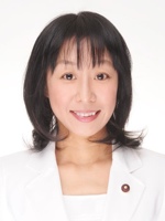 中前 由紀