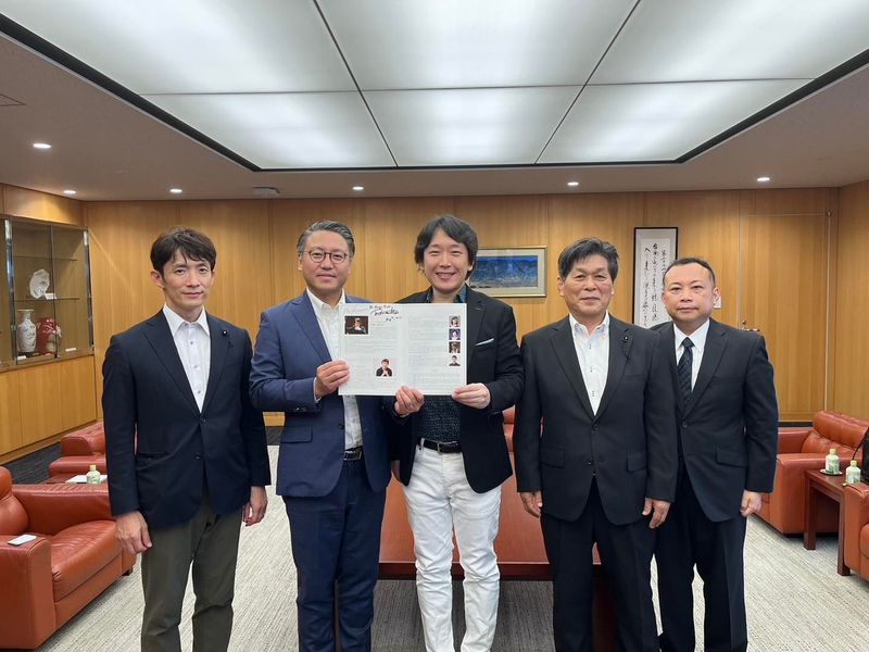 青雲魂】伊藤玲阿奈氏が長崎県庁に来てくれました！ - とらしま泰洋