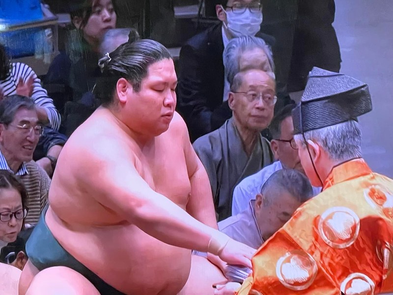 木村浩之　相撲人形　力士像　共箱、共布付き はっけよい大相撲ー木村浩之展 日本画と力士像ー | 木村 浩之