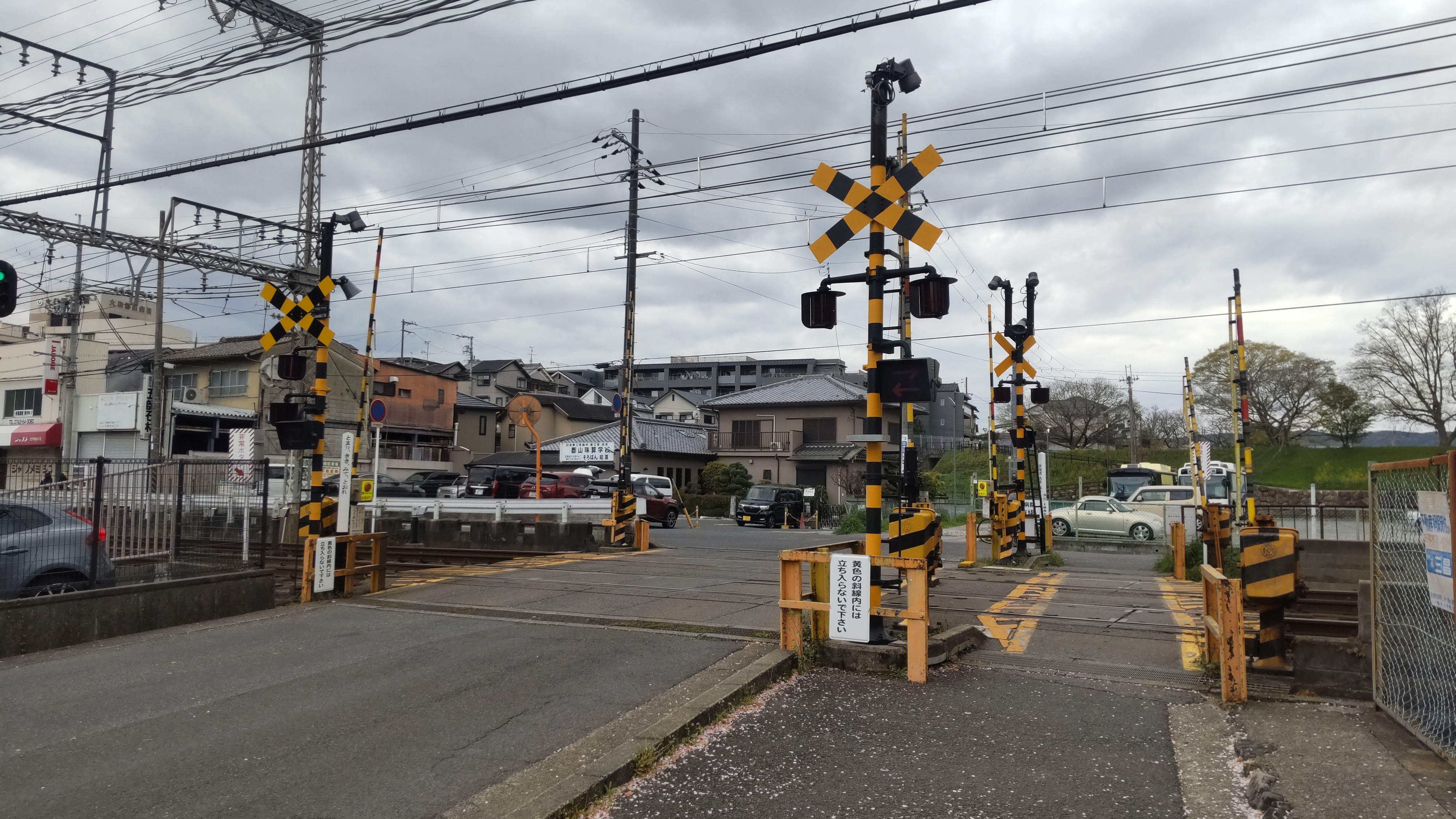 九条11号踏切(郡山高校南門付近)