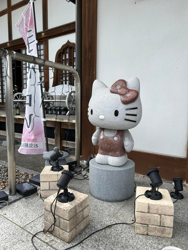 ハローキティ 石像 スタチュー キティーちゃんの石像 ハローキティ 石像 スタチュー ハローキティ