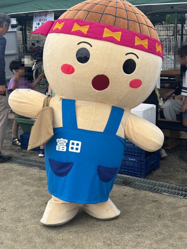 本日は、高槻富田の商店街に棲む妖精の富田のとんちゃんと共に