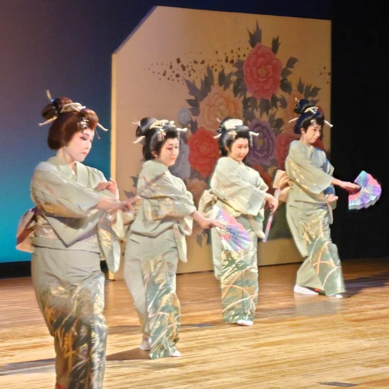 あかつき流新舞踊発表会」に参加し、ご挨拶させていただきました