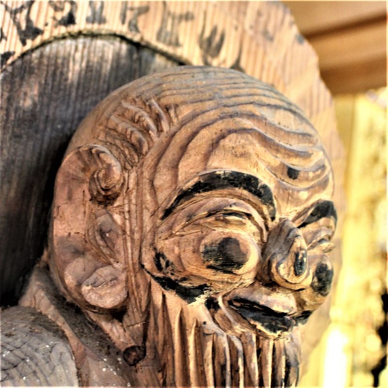 【切り絵作家に木喰仏をご案内】切り絵作家の方三人に、毘沙門堂、天乳寺に遺された木喰仏をご案内した。 - 岡本のぶじ（オカモトノブジ） ｜ 選挙 ...