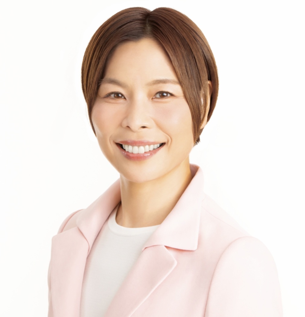秋山 もえ