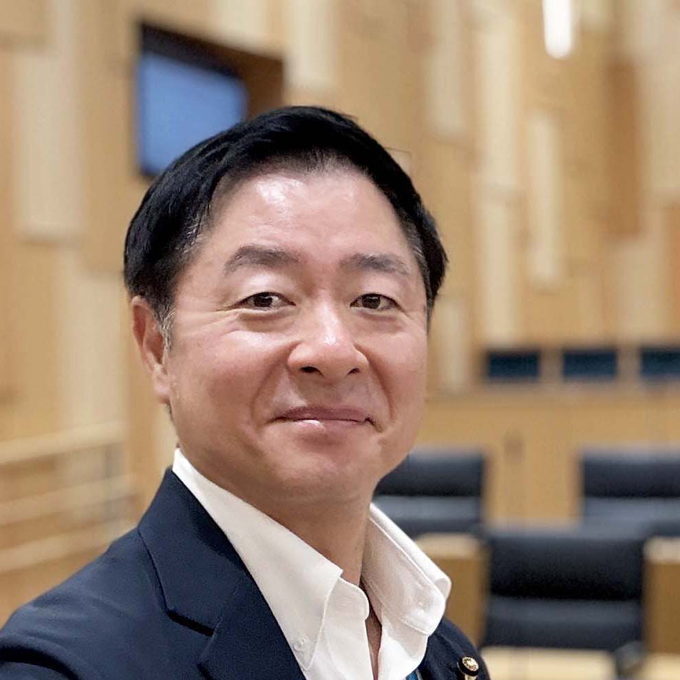 西村 りく