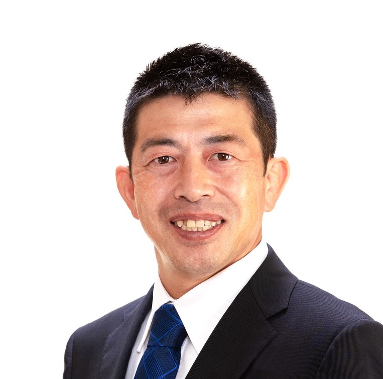 白井 かずや