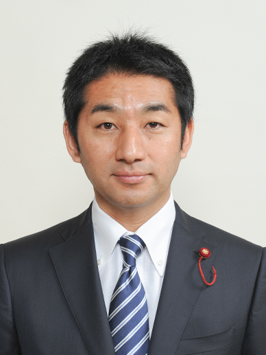 三宅 隆介