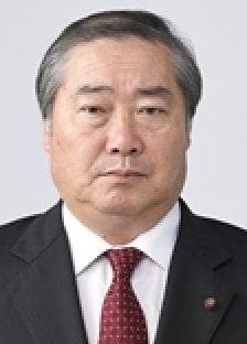 城 典臣