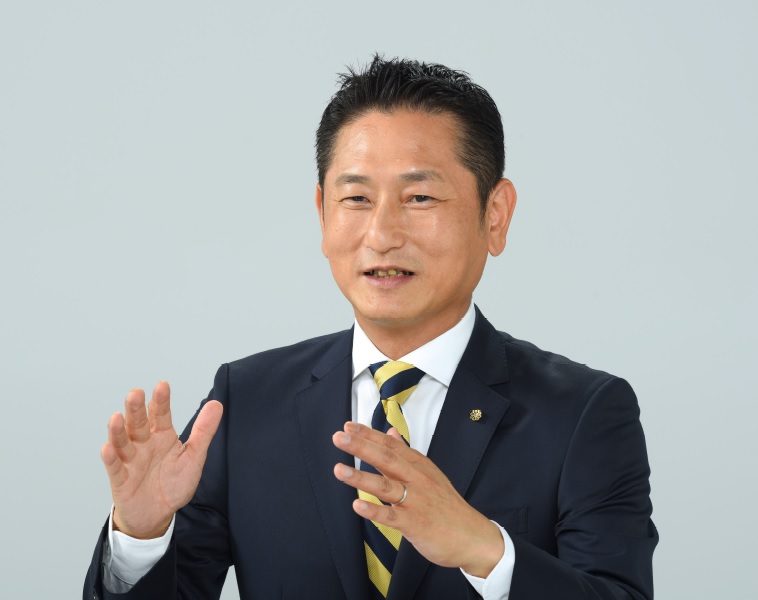 かつやま 信吾