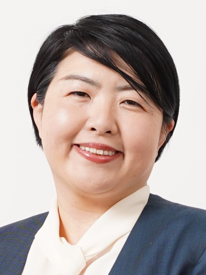 川島 あゆみ