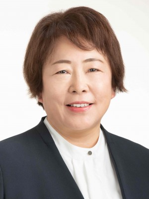 大高 さよみ