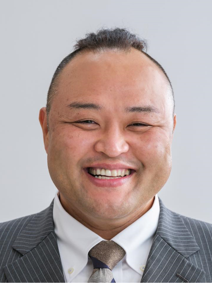 かんの 隆二