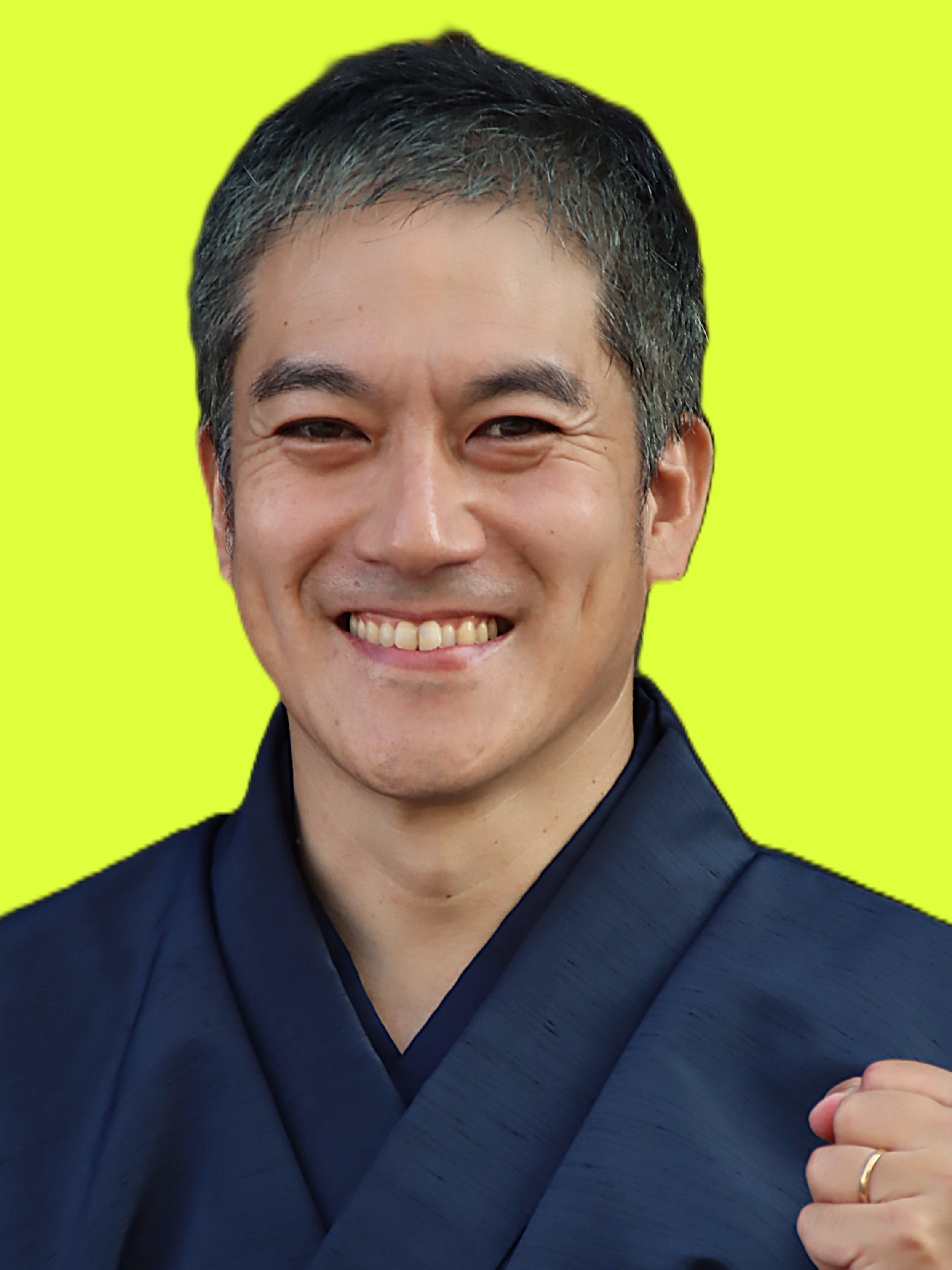 三中西 あつし