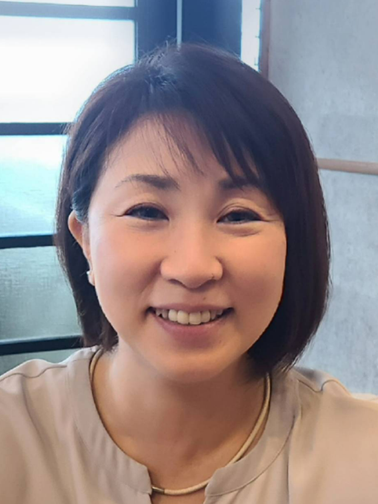 都築 真理子