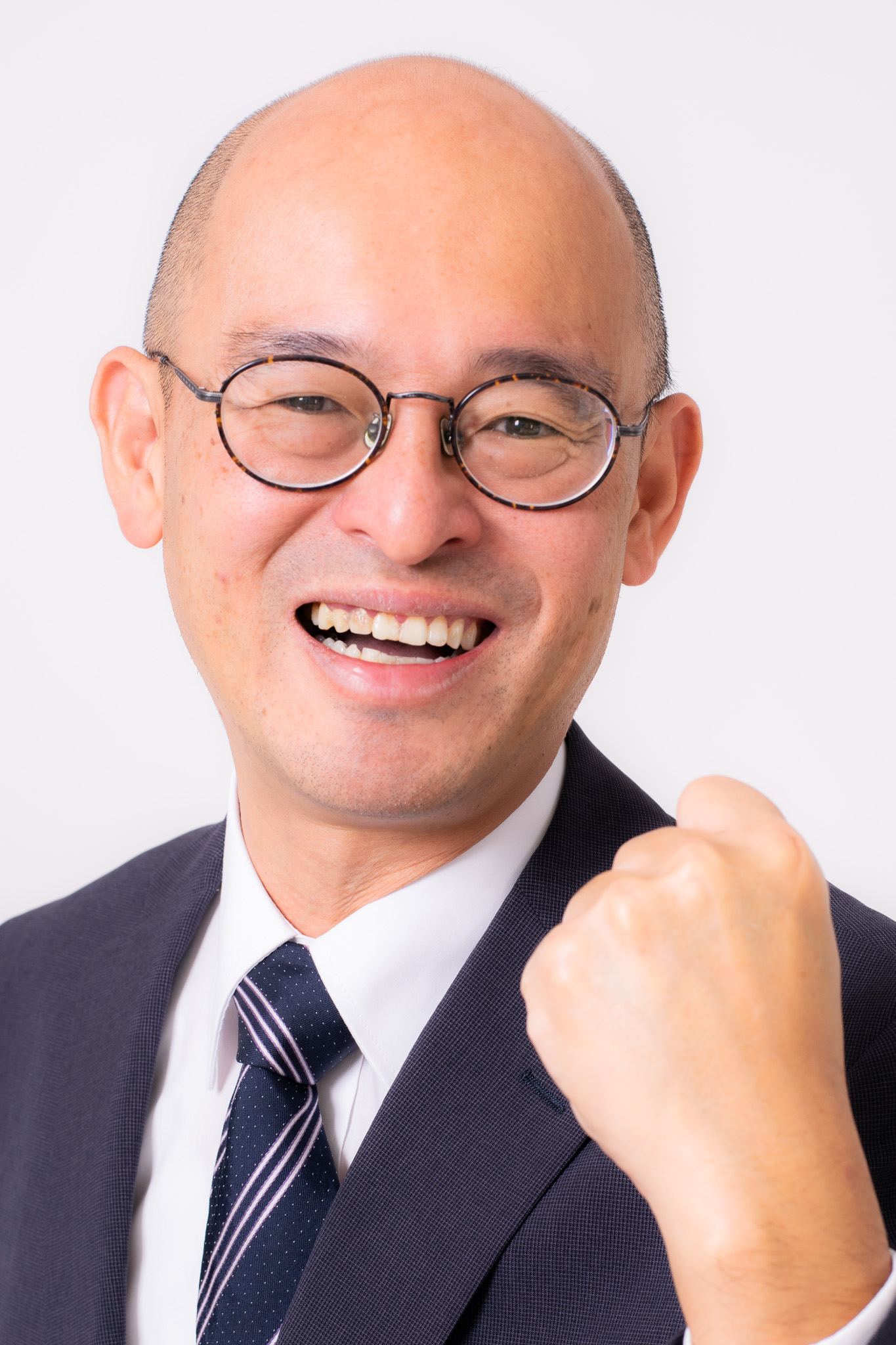 にしな よしひろ