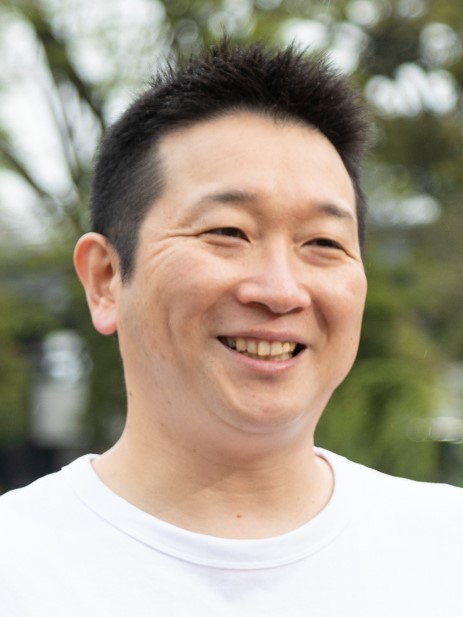 みやこし よしひと