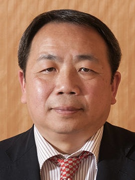石 平