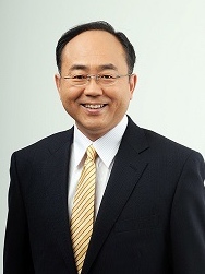 難波 英一