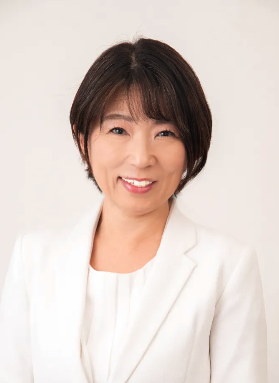 東 まり子