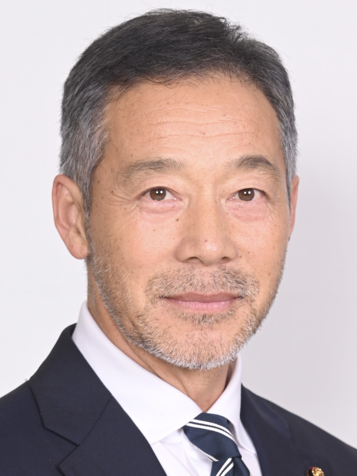 安川 健人