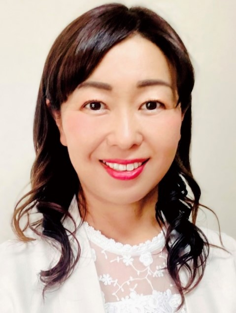小川 まゆみ